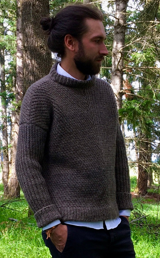 Long-sleeved textured sweater knit in brown CVMco yarn
