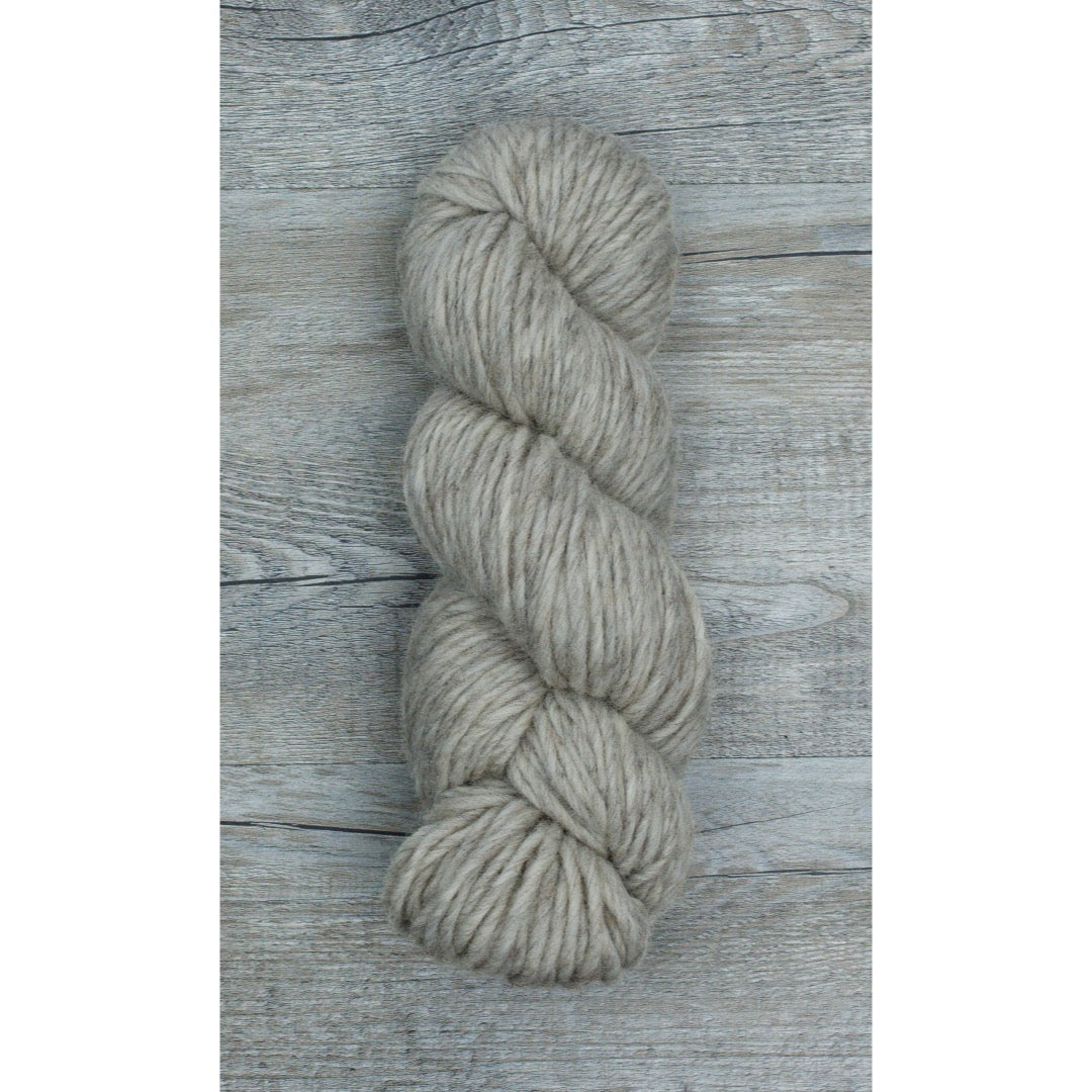 One hank of Roram buky yarn, light silvery grey