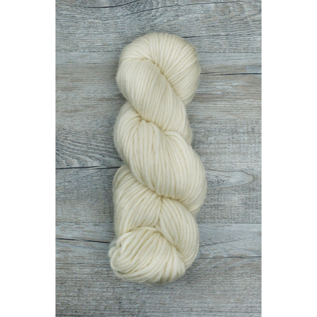 One hank of Roram buky yarn, crisp white