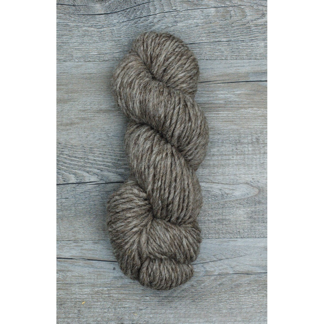 One hank of Roram buky yarn, medium cool grey